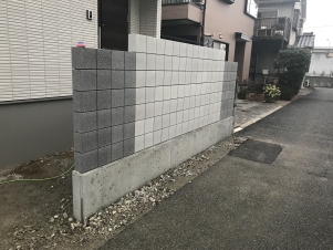 新居浜市 D様邸外構工事 玄関アプローチ階段工事 の進捗です スマイルガーデン 新居浜市 スマイルガーデン エクステリア 外構 ガーデン設計施工